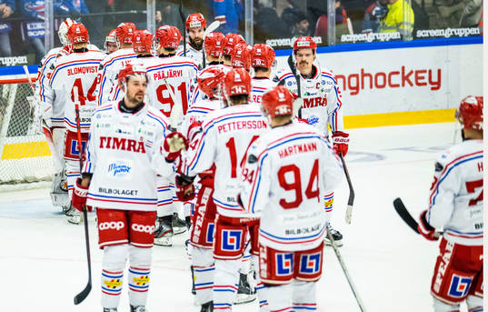 Timrås spelare jublar