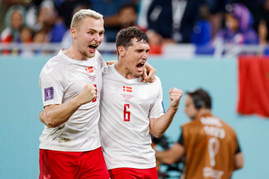 [DK=20221126: Victor Nelsson, Danmark og Andreas