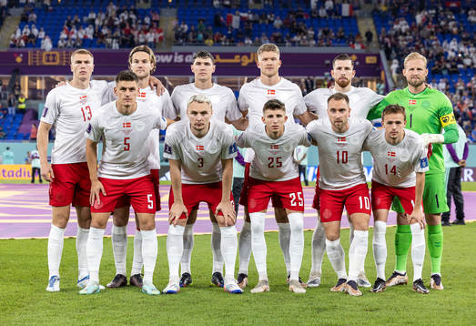 [DK=20221126: Holdfoto - Danmark]