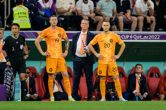 Wout Weghorst, head coach Louis van Gaal and Teun
