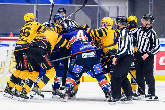 Irriterat mellan flera spelare