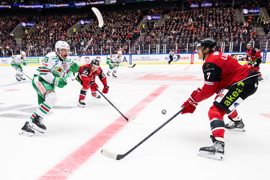 Rögles Riley Sheen mot Malmö Redhawks Christoffer