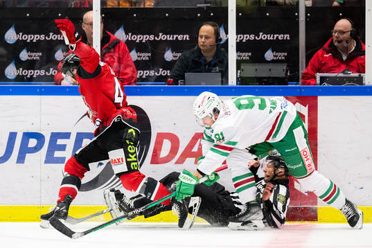 Malmö Redhawks Joakim Ryan och Rögles Adam Tambellini