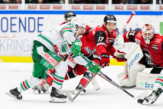Rögles Riley Sheen och Malmö Redhawks Pathrik Westerholm
