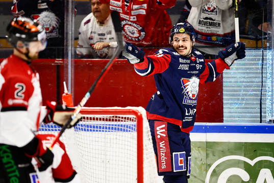 Linköpings Ty Rattie jublar