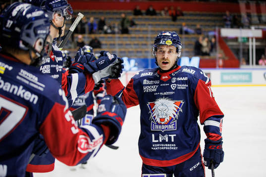 Linköpings Patrick Russell jublar
