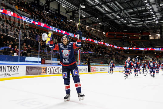 Linköpings Ty Rattie jublar