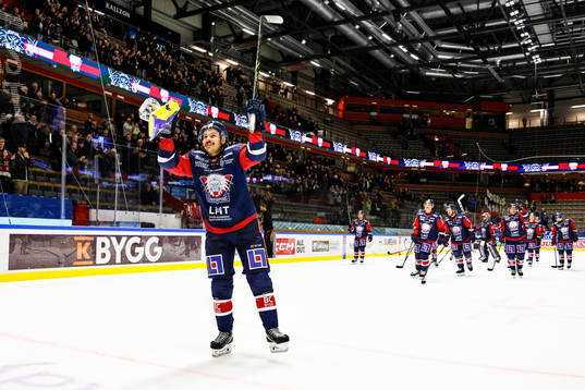 Linköpings Ty Rattie jublar
