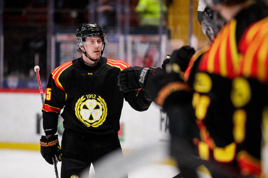 Brynäs Nick Olesen jublar