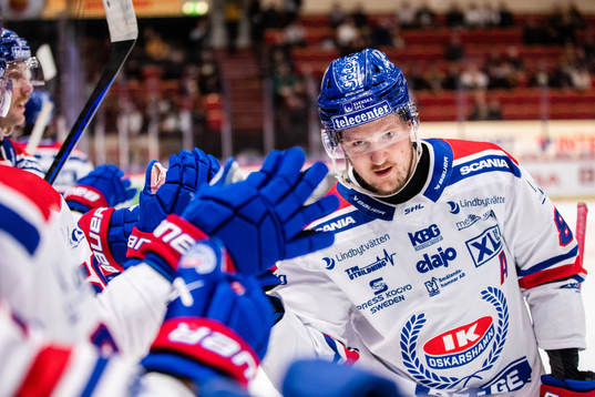 Oskarshamns Patrik Karlkvist jublar