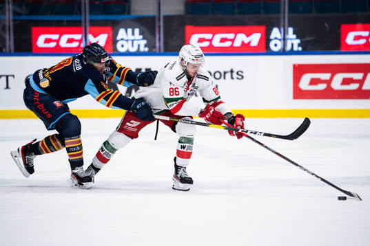 Djurgårdens Cameron Schilling och Moras Albin Grewe