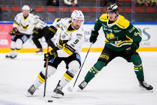 Västerås Mikael Frycklund och Östersunds Oscar Nordin