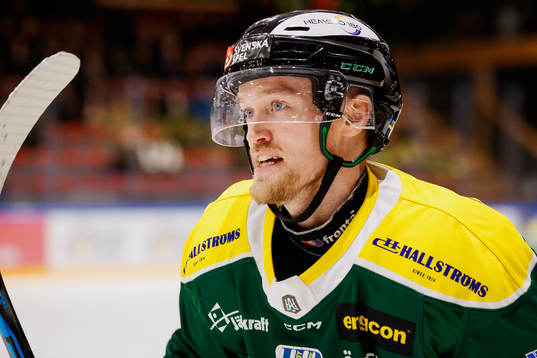 Östersunds Linus Lundström jublar