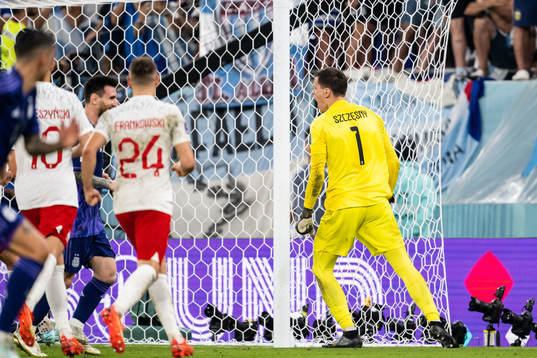 Goalkeeper Wojciech Szczesny of Poland celebrates