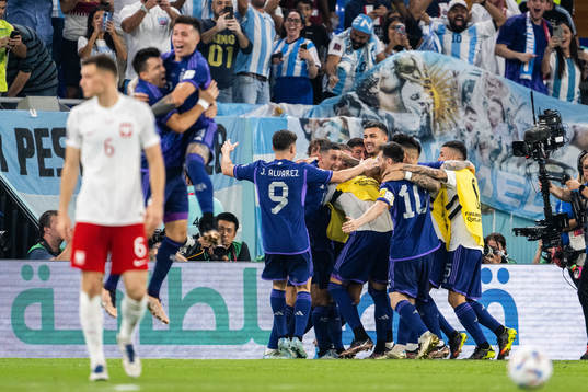 Alexis Mac Allister of Argentina celebrate with team mates
