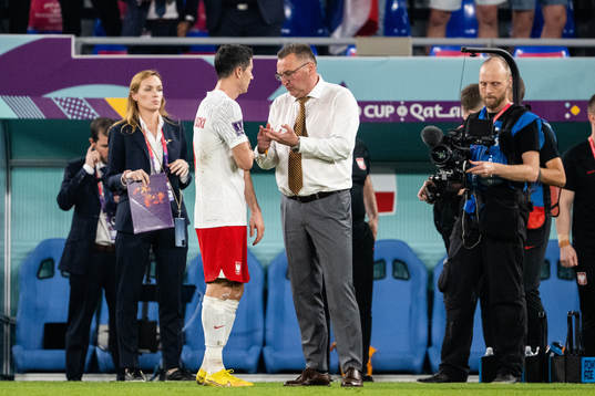 Robert Lewandowski and head coach Czeslaw Michniewicz of