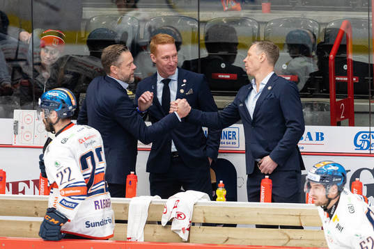 Bläddra bland fler bilder av Ishockey, SHL, Örebro - Växjö