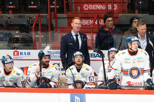 Växjös tränare Jörgen Jönsson jublar