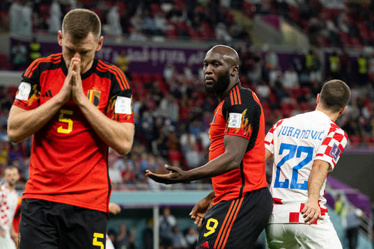 Jan Vertonghen and Romelu Lukaku of Belgium look dejected