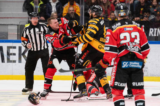 Bråk mellan Luleås Joonas Rask och Skellefteås Petter