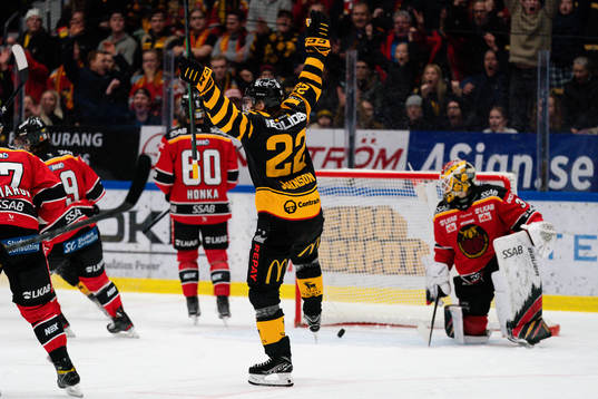 Skellefteås Jonathan Johnsson jublar