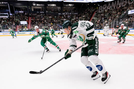 Färjestads Daniel Viksten och Rögles Oskar Pettersson