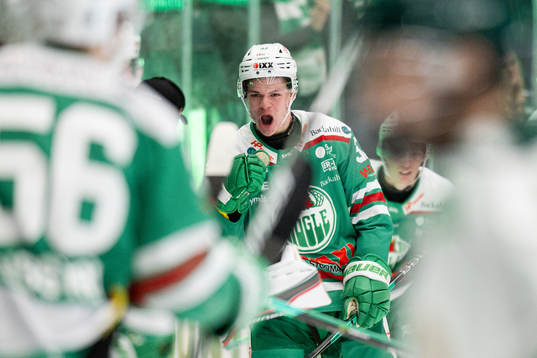 Rögles Oskar Pettersson jublar