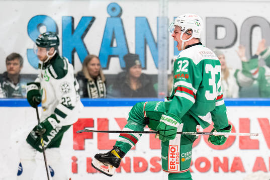 Rögles Oskar Pettersson jublar