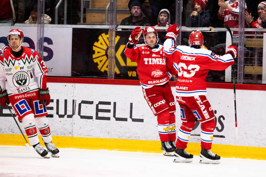 Timrås Jonathan Dahlén jublar
