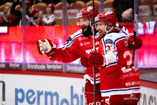Timrås Albin Lundin och Per Svensson jublar