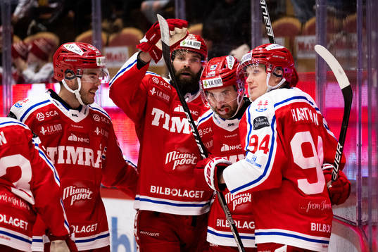 Timrås Albin Lundin jublar