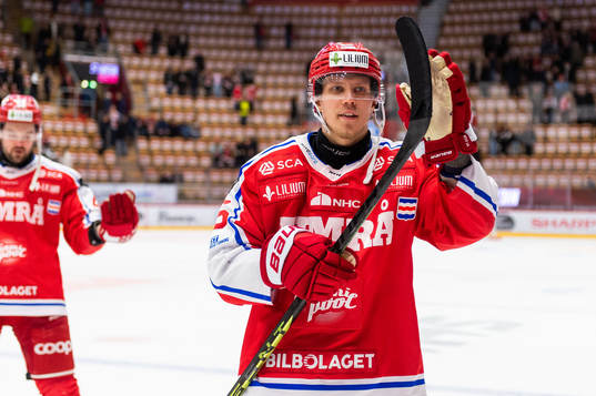 Timrås Joonas Lyytinen jublar
