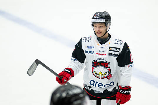Malmö Redhawks Johan Olofsson jublar