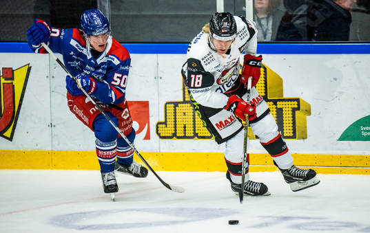 Oskarshamns Juuso Riikola och Malmö Redhawks Marcus