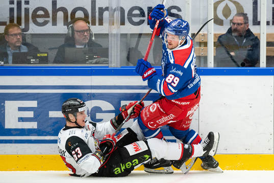 Malmö Redhawks Fredrik Händemark och Oskarshamns Patrik