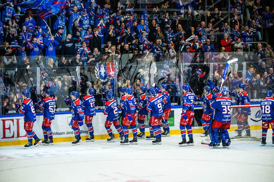 Oskarshamns spelare jublar