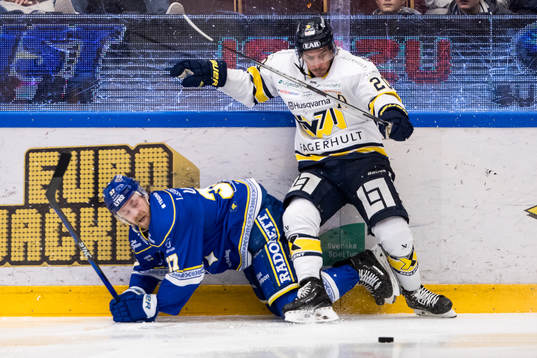 Leksands Anton Lindholm och HV71s André Petersson