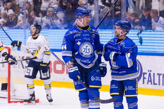 Leksands Carter Ashton och Oskar Lang jublar
