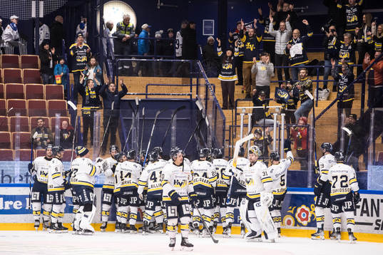 HV71s spelarna jublar