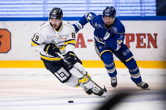HV71s Mikkel Bödker och Leksands Tobias Ekberg