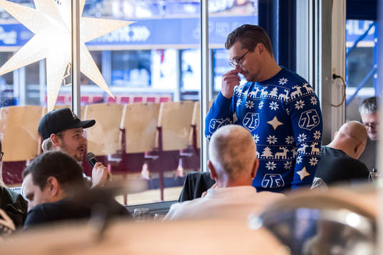 Leksands tränare Björn Hellkvist innan ishockeymatchen i
