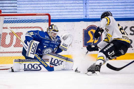 Leksands målvakt Kasimir Kaskisuo och HV71s André