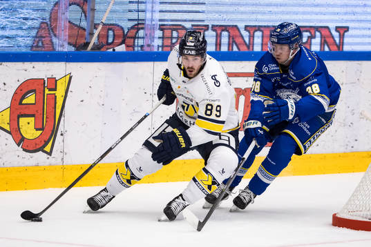 HV71s Mikkel Bödker och Leksands Olle Alsing
