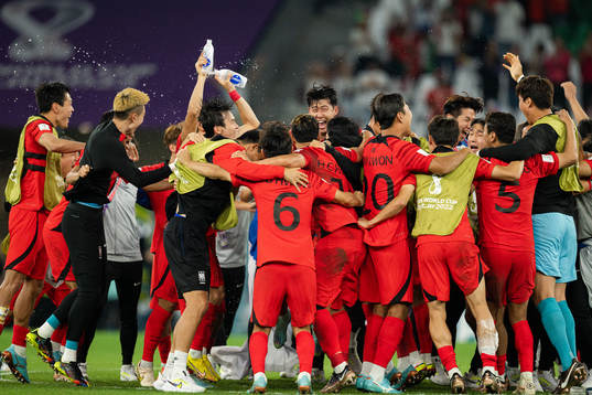 Players of South Korea celebrate