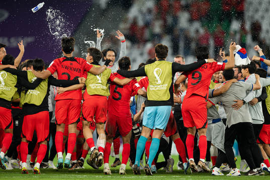 Players of South Korea celebrate