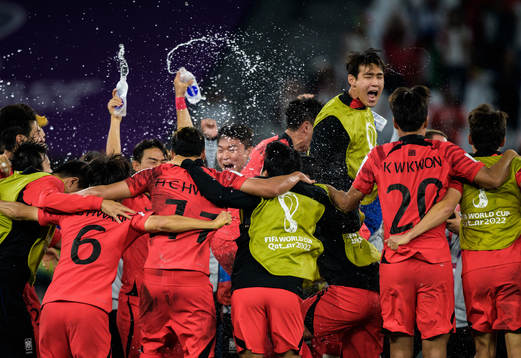 Players of South Korea celebrate