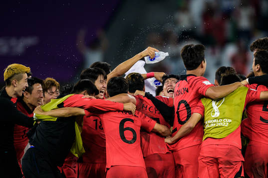 Players of South Korea celebrate