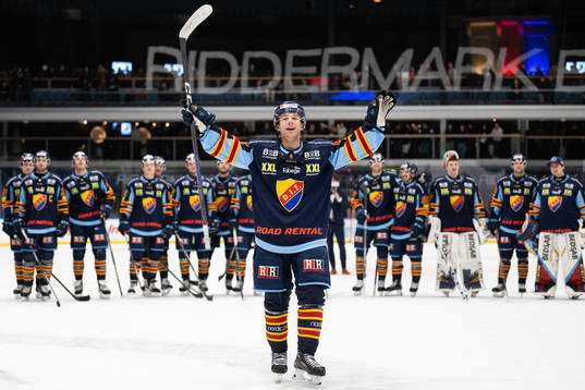 Djurgårdens Mika Ounasvuori jublar