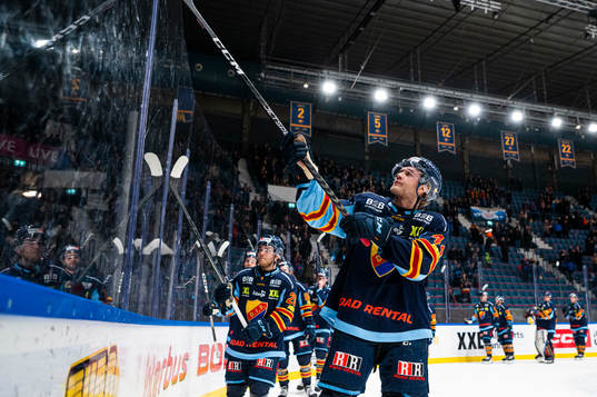Djurgårdens Olle Liss jublar