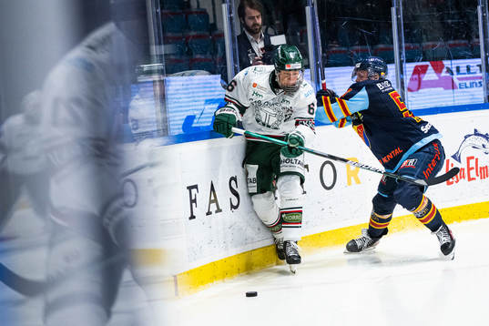 Djurgårdens David Blomgren och Tingsryds Jacob Lundegård